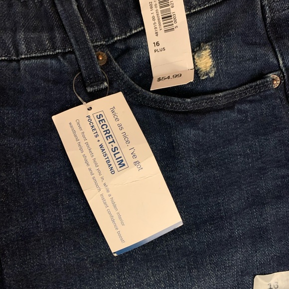 Old Navy High Rise Jeans - Picture 3 of 10